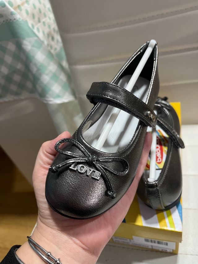 Merceditas Balducci Talla 29 Nuevas gris plomo