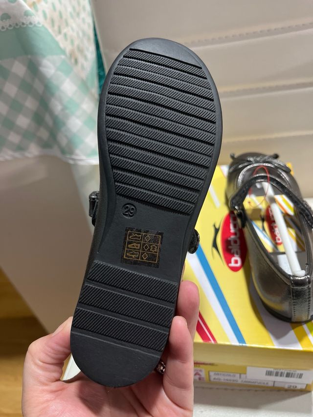 Merceditas Balducci Talla 29 Nuevas gris plomo