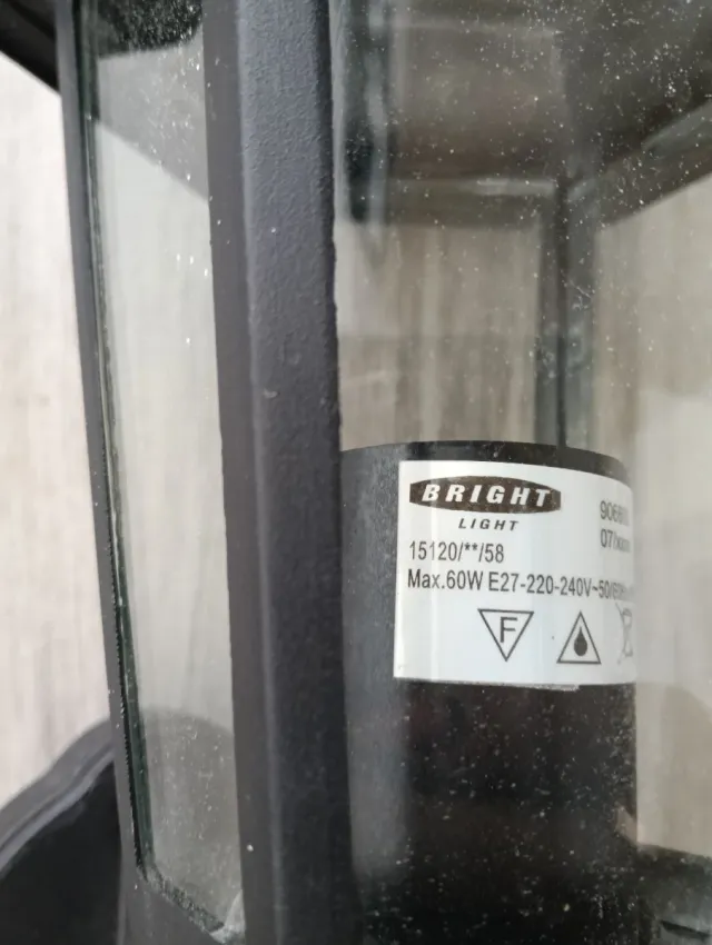 Farolillo negro exterior