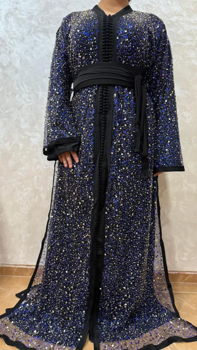 Takchita bordada y pedrería