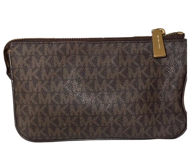 Bombonera Michael KORS dorada y marrón con neceser