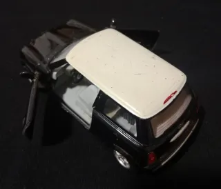 Mini Cooper Scala 1:28 y Ferrari 456 Scala 1:39