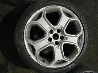 Llantas Ford en 18, de 5 tornillos originales