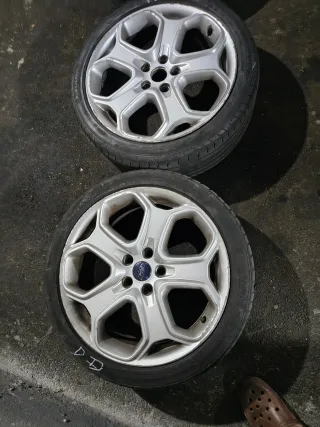 Llantas Ford en 18, de 5 tornillos originales