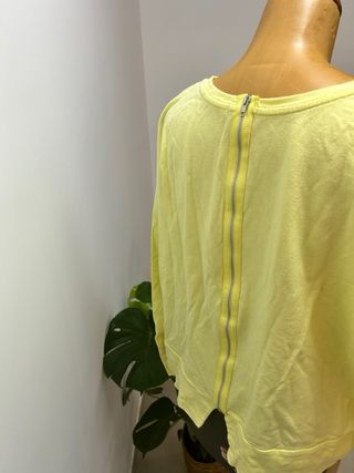 Sudadera fina amarilla con cremallera