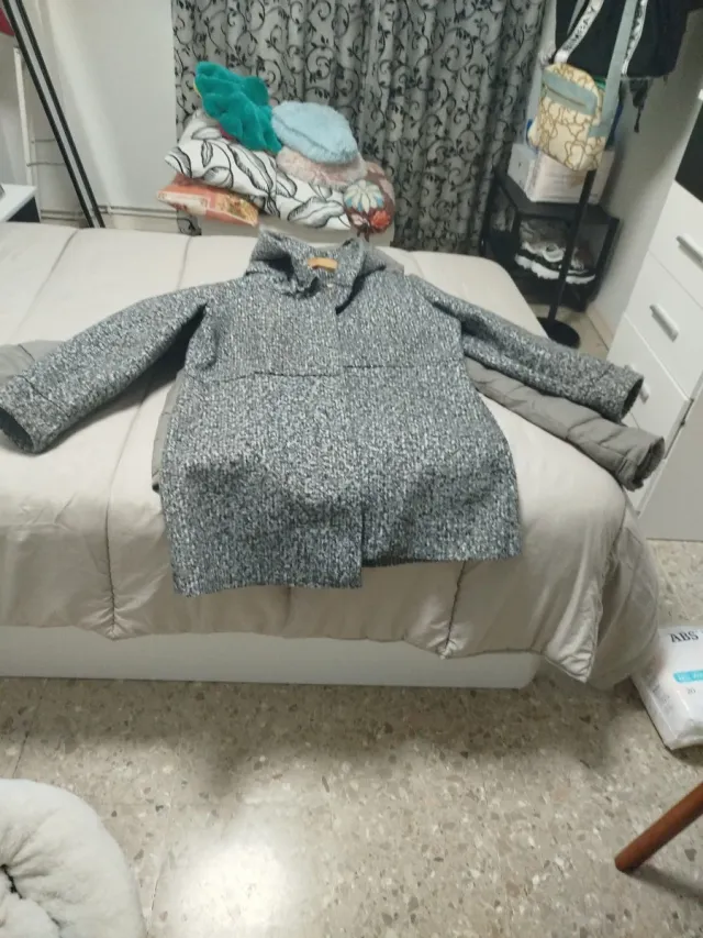 Abrigo gris jaspeado