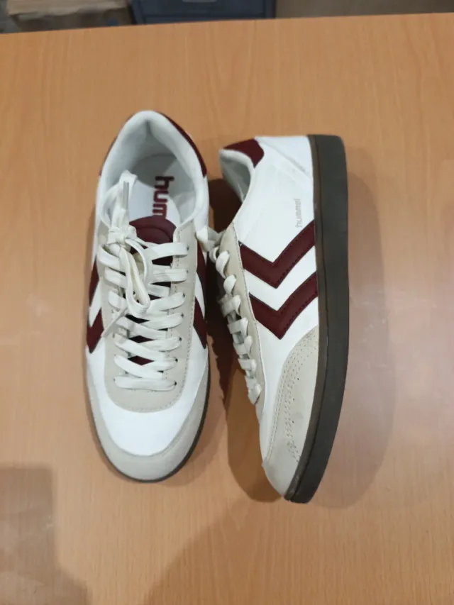 Deportivas Hummel blancas y burdeos