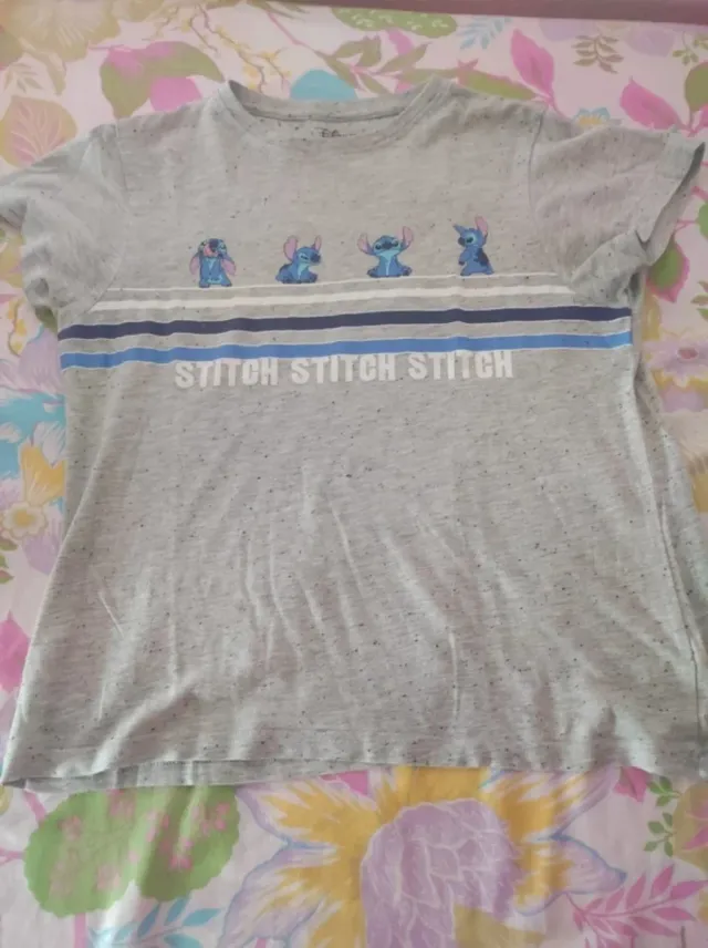 Camiseta Stitch Manga Corta Gris