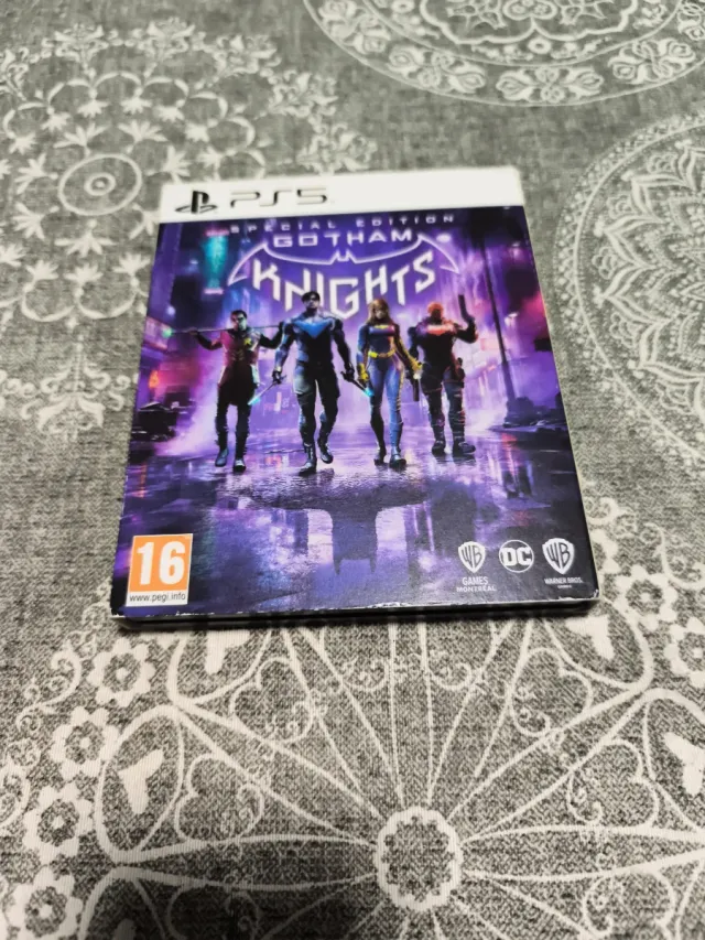 Steelbook Gotham Knights PS5 (sin juego)