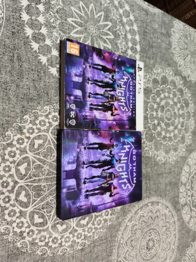 Steelbook Gotham Knights PS5 (sin juego)