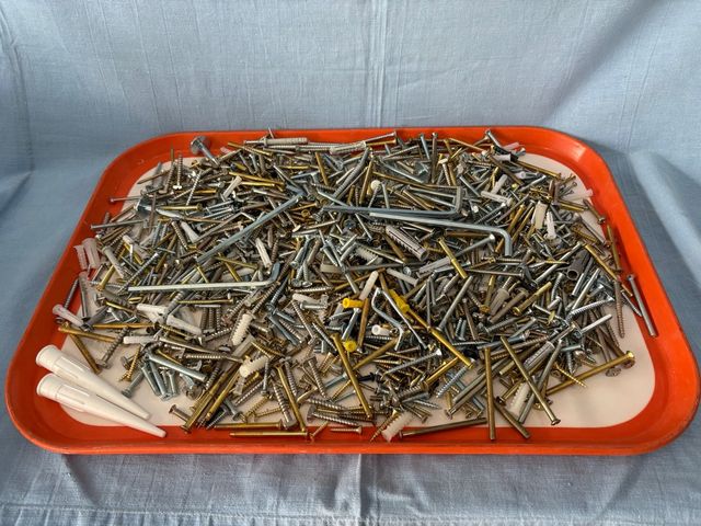 Lote tornillos y tacos surtidos