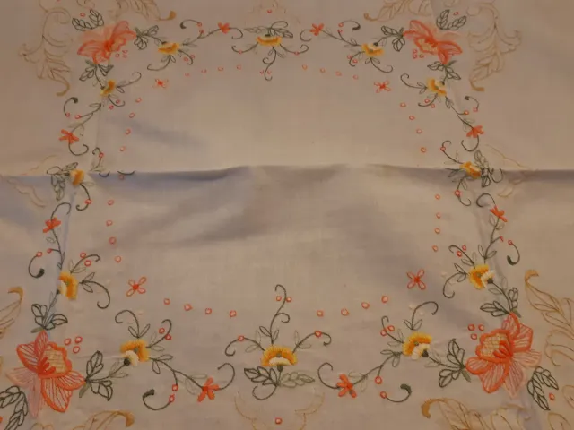 Tavolo tovaglia ricamata 82x82cm con 4 tovaglioli