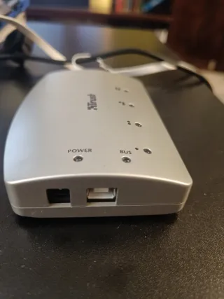 Hub USB 2.0 Alimentato Trust