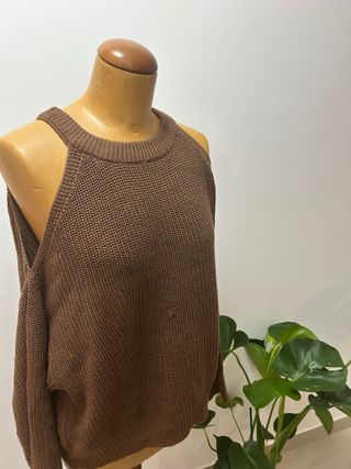 Jersey marrón hombros descubiertos talla L