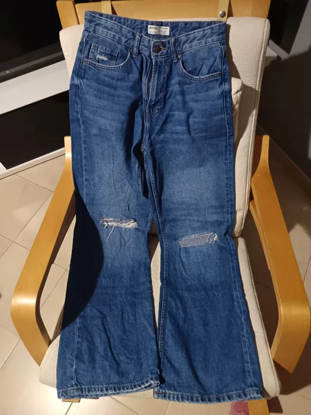 Vaqueros Bershka Talla 36 Rectos Desgastados
