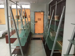 Estanterías con estructura metálica