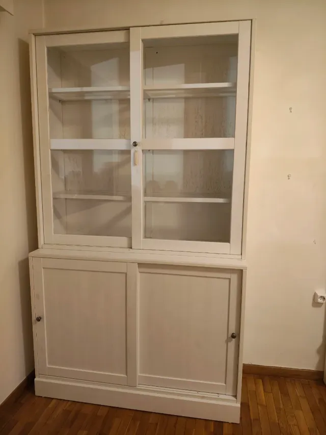 Vitrina Ikea Madera y Cristal