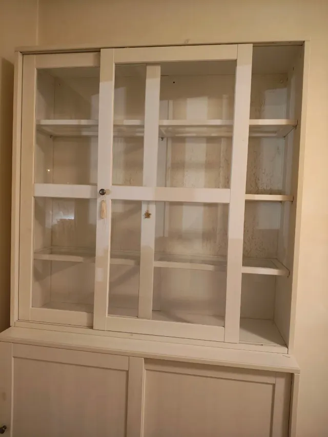 Vitrina Ikea Madera y Cristal