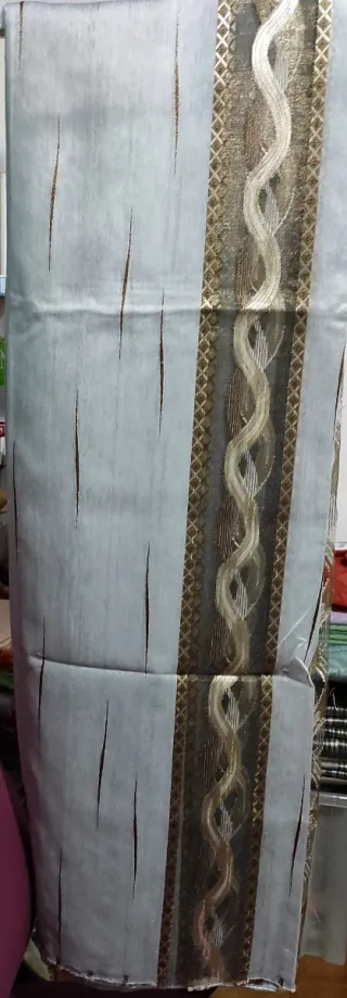 Tenda interna con strisce oro e grigio