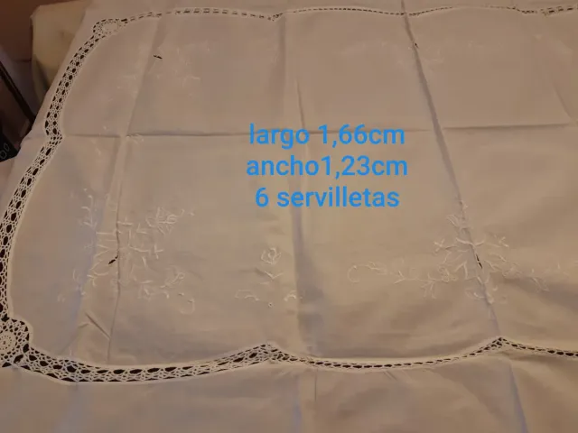 Tavolo con tovaglia ricamata e 6 tovaglioli 1,66m x 1,23m