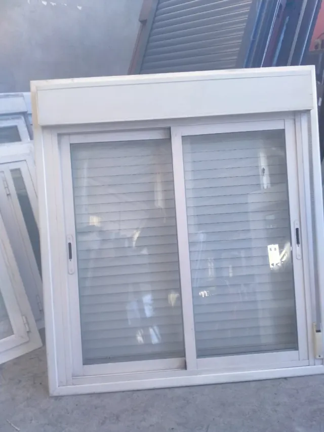 Ventana 144x130 climalit con persiana