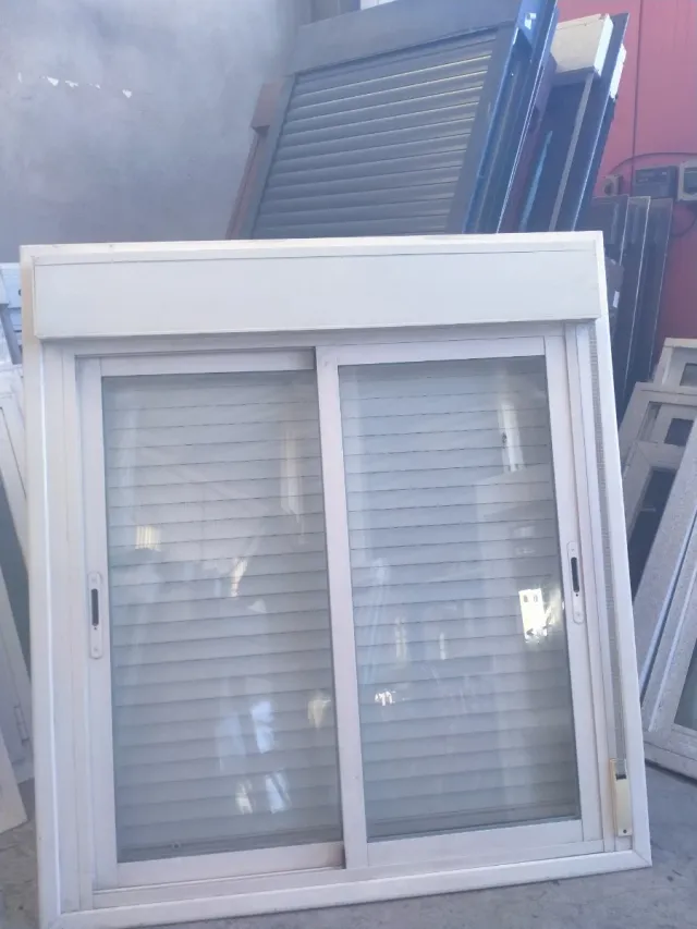 Ventana 144x130 climalit con persiana