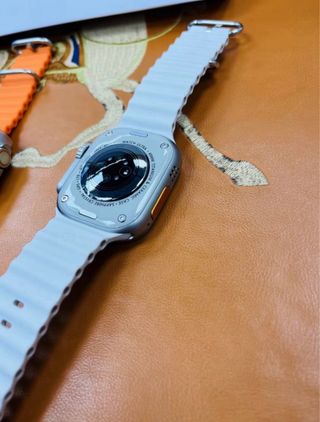 Apple Watch Ultra (Negro, Naranja, Blanco)
