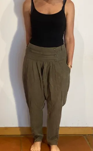 Pantalón bombacho marca Two