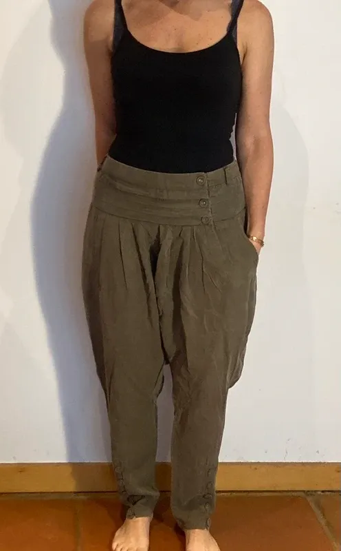 Pantalón bombacho marca Two