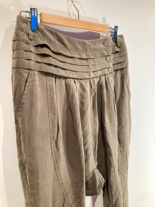 Pantalón bombacho marca Two