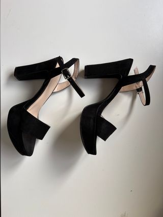 Sandalias PICCOLA PIÙ Tacón Ancho Plataforma Negra