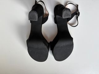 Sandalias PICCOLA PIÙ Tacón Ancho Plataforma Negra