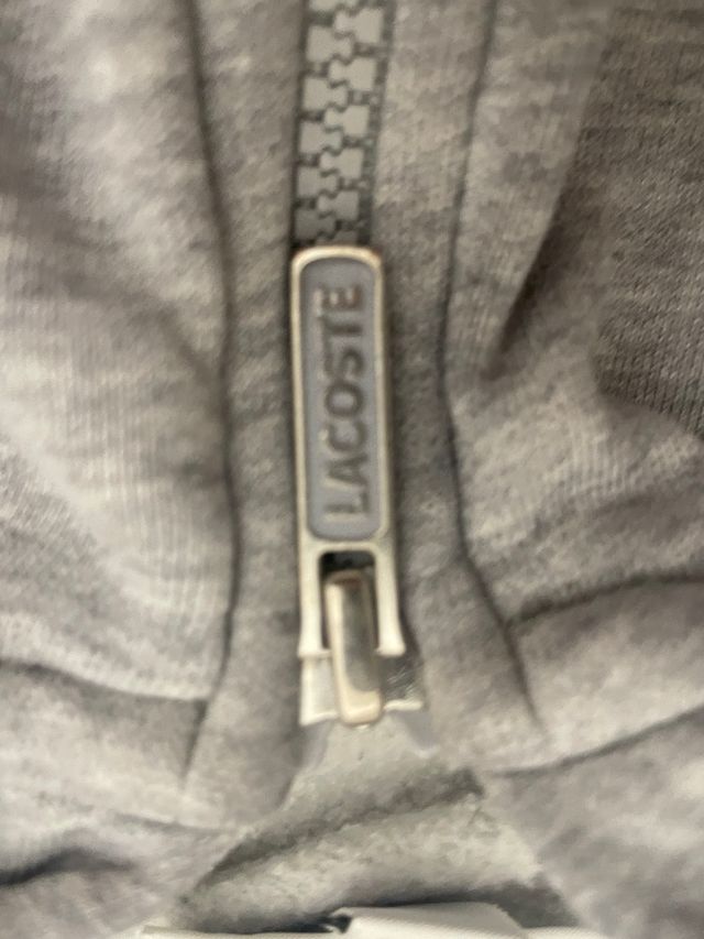 Sudadera gris Lacoste con cremallera