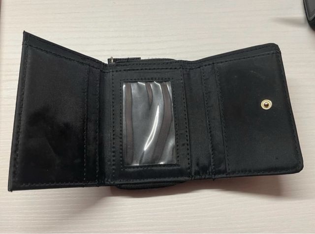 Portafoglio donna nero con fiocco