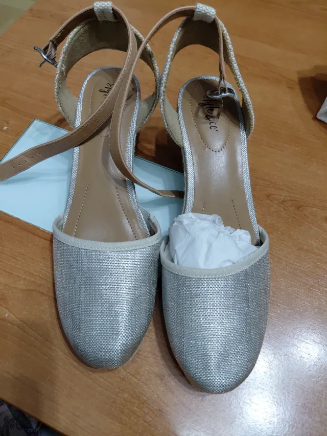 Sandalias Style & Co Beige y Plateadas