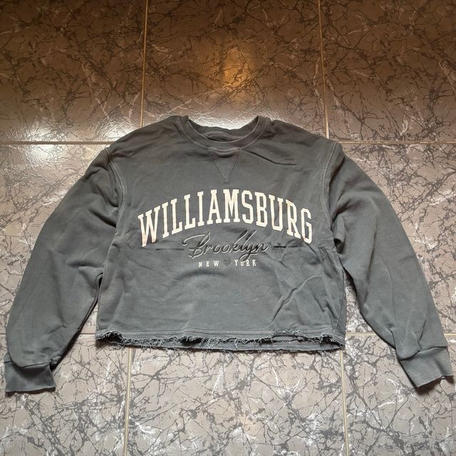 Sudadera cropped Williamsburg Brooklyn