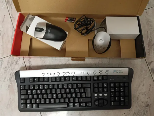 Teclado y Ratón Inalámbricos Premier Hitech
