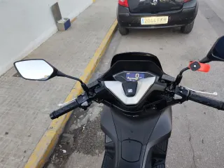 Honda PCX Negra
