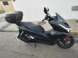 Honda PCX Negra