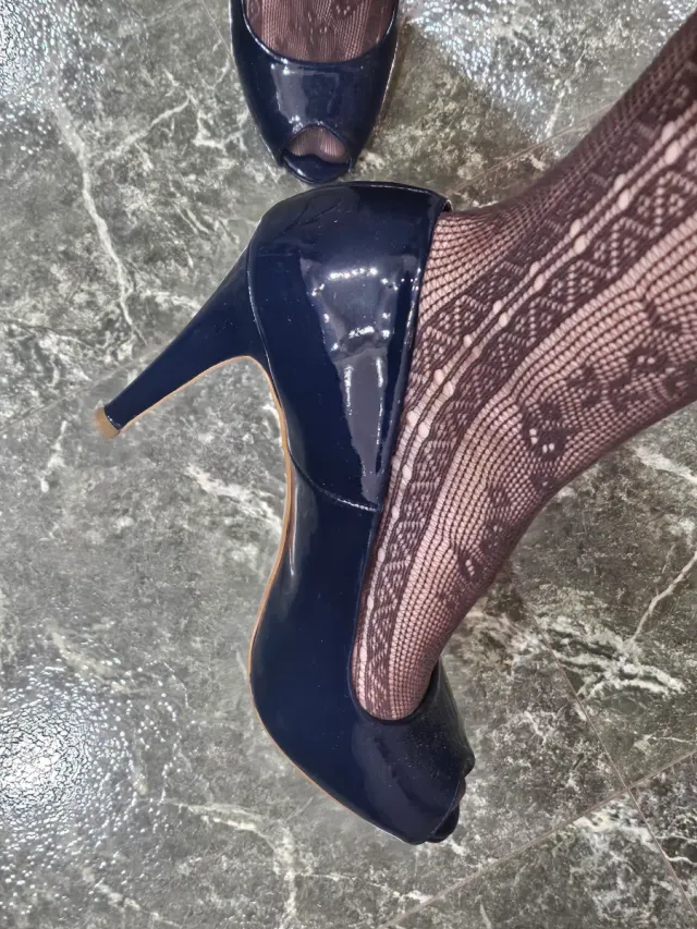 Zapatos charol azul Lodi Talla 38