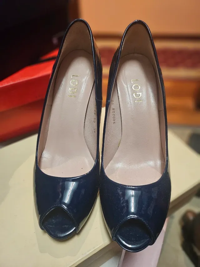 Zapatos charol azul Lodi Talla 38
