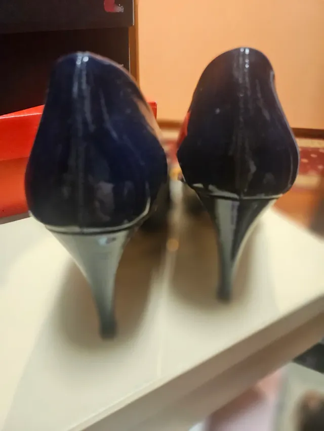 Zapatos charol azul Lodi Talla 38