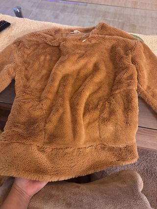 Jersey peludito marrón talla M
