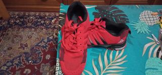 Zapatillas Adidas Rojas y Negras