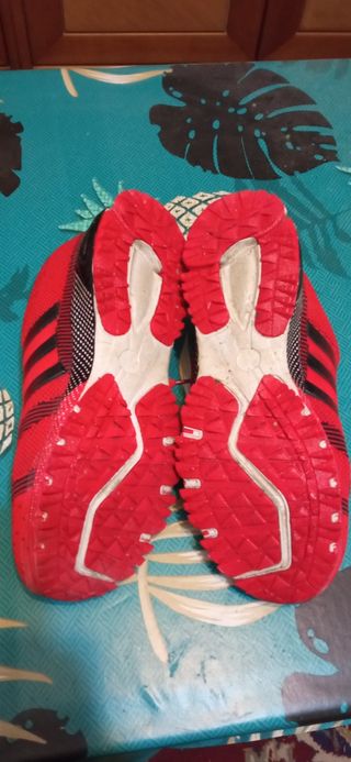 Zapatillas Adidas Rojas y Negras