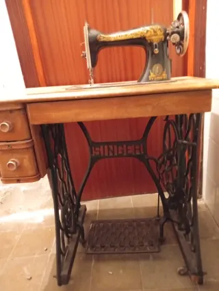 Máquina de coser SINGER vintage