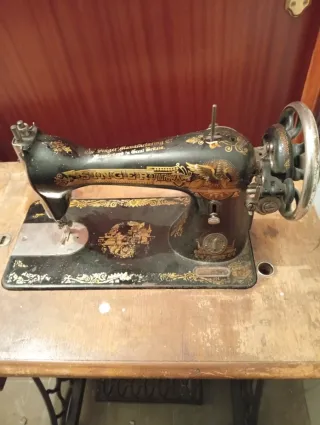 Máquina de coser SINGER vintage