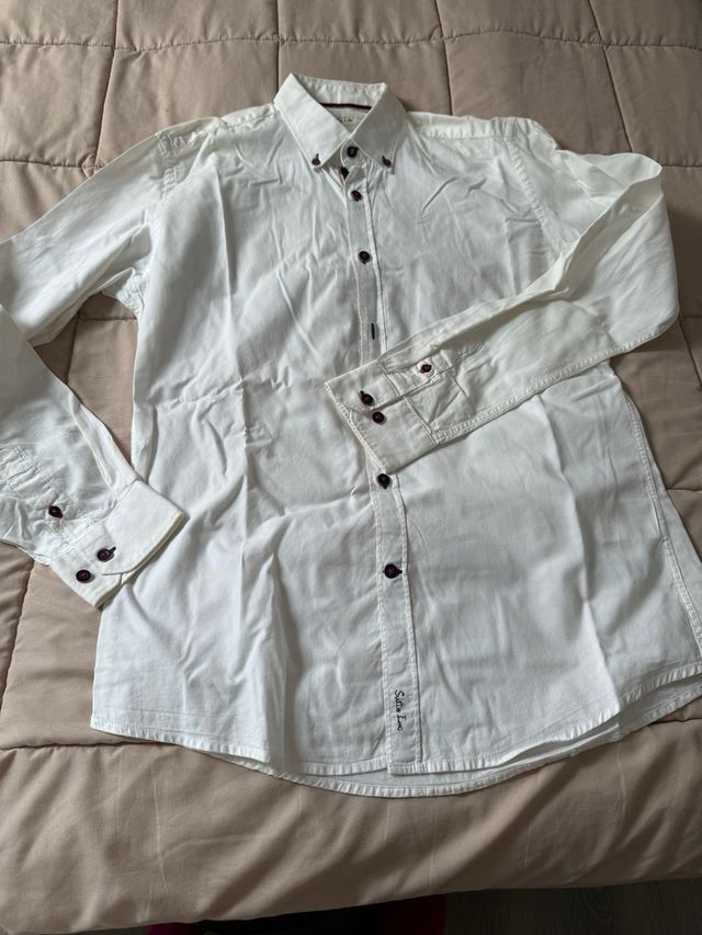 Camisa blanca hombre