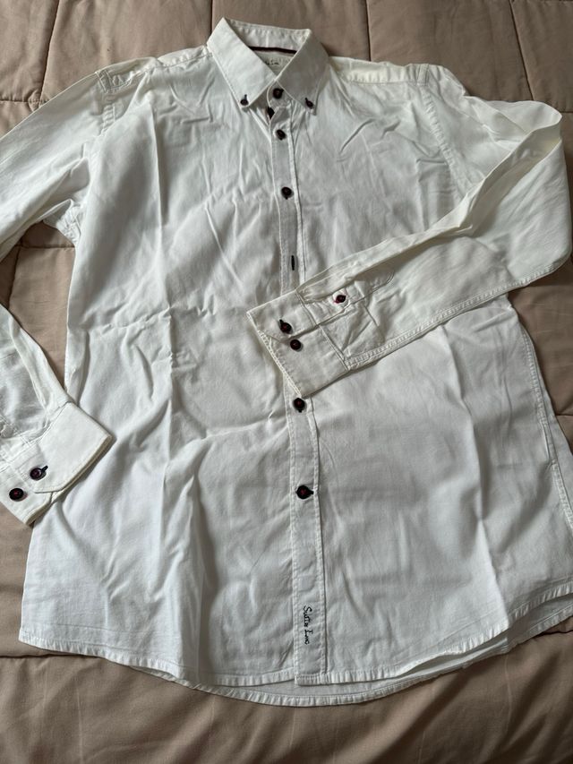 Camisa blanca hombre