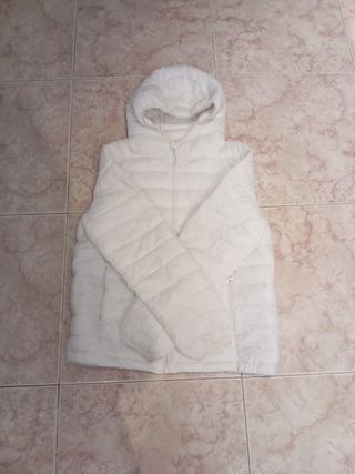Chaqueta blanca Pull&Bear acolchada